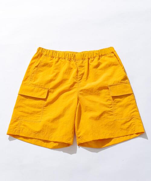 URBAN RESEARCH Sonny Label（アーバンリサーチサニーレーベル）の「ナイロンカーゴショートパンツ（その他パンツ・メンズ・パープル/イエロー/ブラック/カーキ/ブルー・MEDIUM/LARGE）」の5枚目の写真