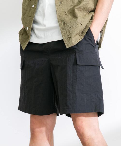 URBAN RESEARCH Sonny Label（アーバンリサーチサニーレーベル）の「ナイロンカーゴショートパンツ（その他パンツ・メンズ・パープル/イエロー/ブラック/カーキ/ブルー・MEDIUM/LARGE）」の10枚目の写真