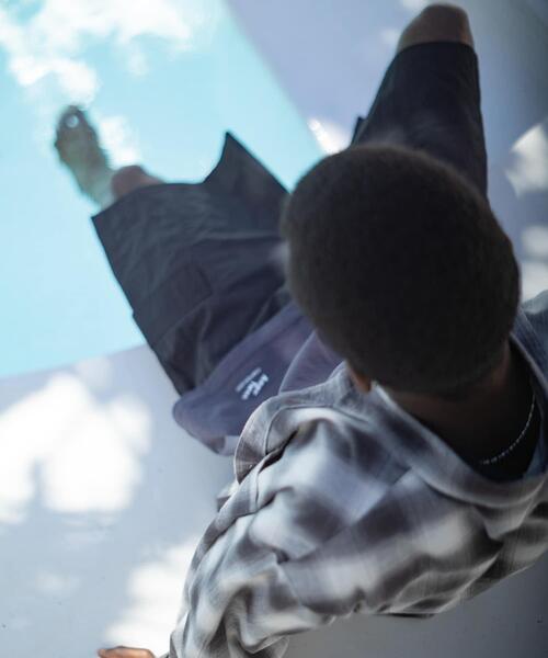 URBAN RESEARCH Sonny Label（アーバンリサーチサニーレーベル）の「ナイロンカーゴショートパンツ（その他パンツ・メンズ・パープル/イエロー/ブラック/カーキ/ブルー・MEDIUM/LARGE）」の14枚目の写真