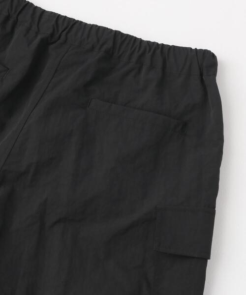 URBAN RESEARCH Sonny Label（アーバンリサーチサニーレーベル）の「ナイロンカーゴショートパンツ（その他パンツ・メンズ・パープル/イエロー/ブラック/カーキ/ブルー・MEDIUM/LARGE）」の17枚目の写真