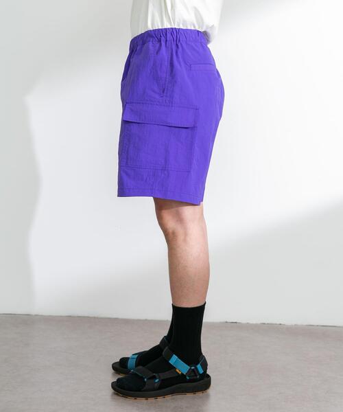 URBAN RESEARCH Sonny Label（アーバンリサーチサニーレーベル）の「ナイロンカーゴショートパンツ（その他パンツ・メンズ・パープル/イエロー/ブラック/カーキ/ブルー・MEDIUM/LARGE）」の21枚目の写真