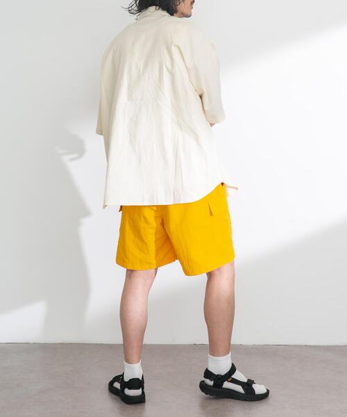 URBAN RESEARCH Sonny Label（アーバンリサーチサニーレーベル）の「ナイロンカーゴショートパンツ（その他パンツ・メンズ・パープル/イエロー/ブラック/カーキ/ブルー・MEDIUM/LARGE）」の6枚目の写真