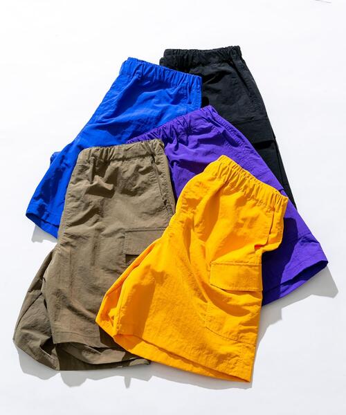 URBAN RESEARCH Sonny Label（アーバンリサーチサニーレーベル）の「ナイロンカーゴショートパンツ（その他パンツ・メンズ・パープル/イエロー/ブラック/カーキ/ブルー・MEDIUM/LARGE）」の7枚目の写真