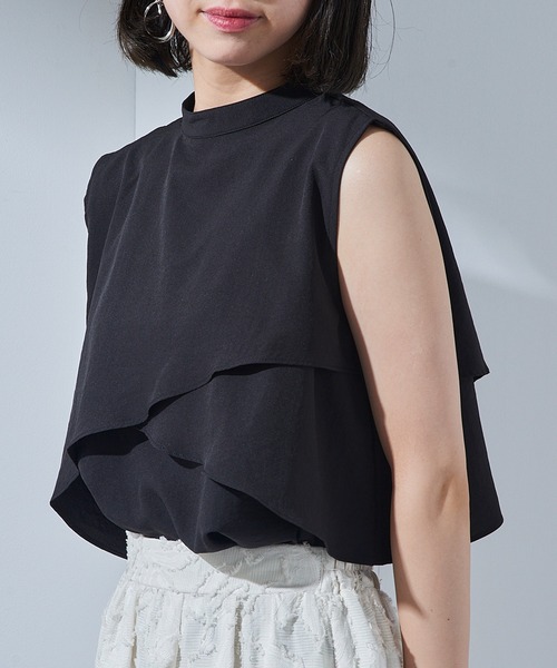 MAISON BREEZE(メゾンブリーズ)の「【MAISON BREEZE】アシンメトリーフレアーノースリーブブラウス trc(シャツ/ブラウス・レディース・ライム/オフホワイト/ブラック・FREE)」の12枚目の写真