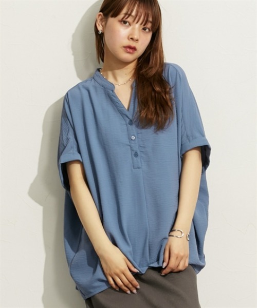 nissen（ニッセン）の「ヘンリーネックタック入ブラウス（シャツ/ブラウス・レディース・ブルー/オフホワイト/ブラック・M/L）」の3枚目の写真
