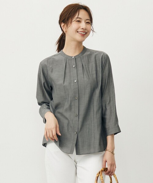 J.PRESS Ladies(J.プレス レディス)の「【洗える・速乾・接触冷感】リライムライトローン バックフレア ブラウス(シャツ/ブラウス・レディース・ふじ色系/ベージュ系/ブラウン系/グレー系・S/XS)」の2枚目の写真