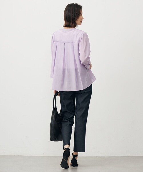 J.PRESS Ladies(J.プレス レディス)の「【洗える・速乾・接触冷感】リライムライトローン バックフレア ブラウス(シャツ/ブラウス・レディース・ふじ色系/ベージュ系/ブラウン系/グレー系・S/XS)」の15枚目の写真