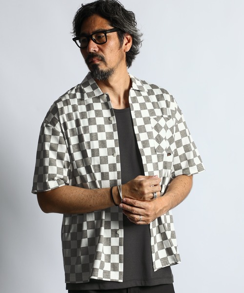 The DUFFER of ST.GEORGE(ザダファーオブセントジョージ)の「CHECKER FLAG S/S SHIRT:チェッカーフラッグ 半袖シャツ(シャツ/ブラウス・メンズ・ベージュ/グレー・MEDIUM/LARGE)」の2枚目の写真