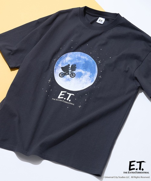 UNIIT(ユニット)の「【ユニバーサル・ピクチャーズ】「BACK TO THE FUTURE」「E.T」オリジナルデザイン Tシャツ ドロップショルダー ビッグシルエット ユニセックス(Tシャツ/カットソー・メンズ・ブラック系その他/ホワイト系その他2/ブラック系その他2/ブルー系その他・MEDIUM/LARGE/X-LARGE)」の2枚目の写真