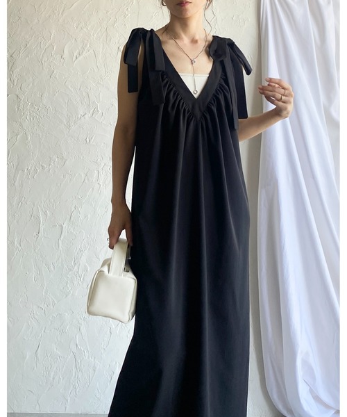 クルーネックボリュームフレアワンピース セール】V neck volume flare one piece / Vネックボリューム