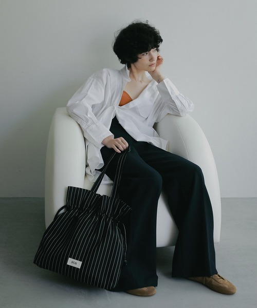 EFOLE(エフォル)の「【大容量/PC・A4収納/肩掛け】ストライプロゴトートバッグ(トートバッグ・レディース・ブラック/オフホワイト・FREE)」の14枚目の写真