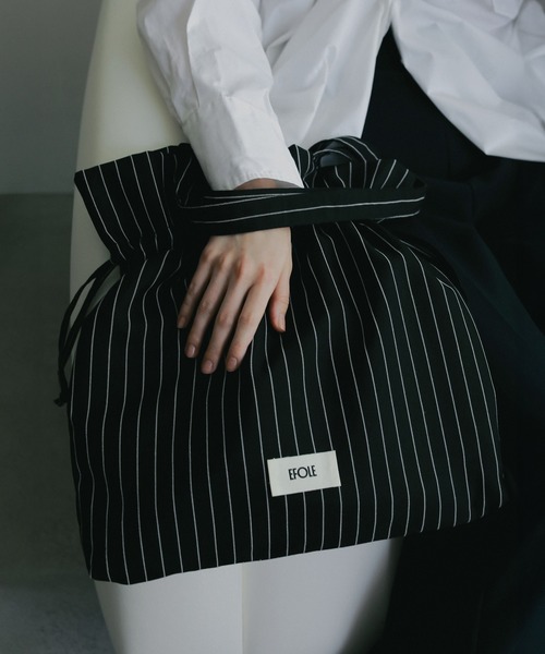 EFOLE(エフォル)の「【大容量/PC・A4収納/肩掛け】ストライプロゴトートバッグ(トートバッグ・レディース・ブラック/オフホワイト・FREE)」の13枚目の写真