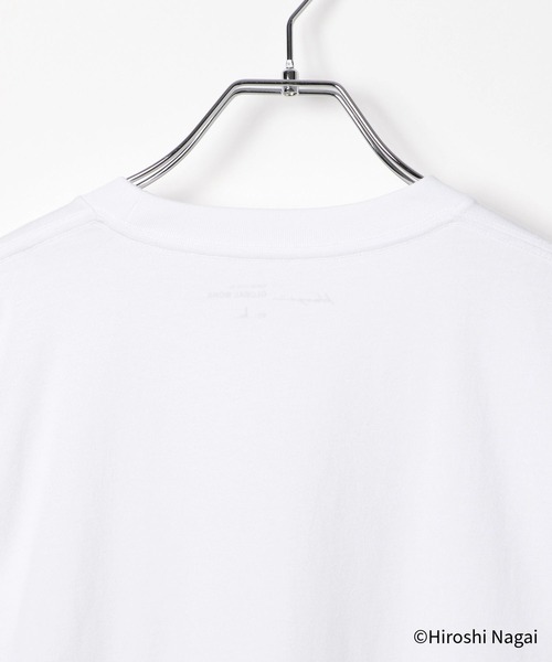 GLOBAL WORK（グローバルワーク）の「永井博コラボ/Tシャツ/半袖/575237（Tシャツ/カットソー・メンズ・チャコールグレー/ホワイト系その他2/ホワイト系その他/ダークブラウン/ホワイト系その他3/ブラック/杢グレー/ホワイト系その他4・SMALL/X-LARGE/LARGE/MEDIUM）」の20枚目の写真