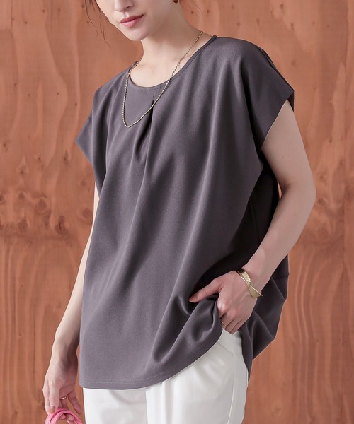 n'OrLABEL（ノアールレーベル）の「【機能素材】『フレンチスリーブカットソー』（Tシャツ/カットソー・レディース・オフホワイト/ブラック/チャコール・2/1）」の3枚目の写真