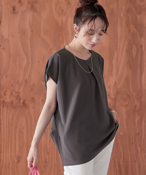 n'OrLABEL（ノアールレーベル）の「【機能素材】『フレンチスリーブカットソー』（Tシャツ/カットソー・レディース・オフホワイト/ブラック/チャコール・2/1）」の5枚目の写真