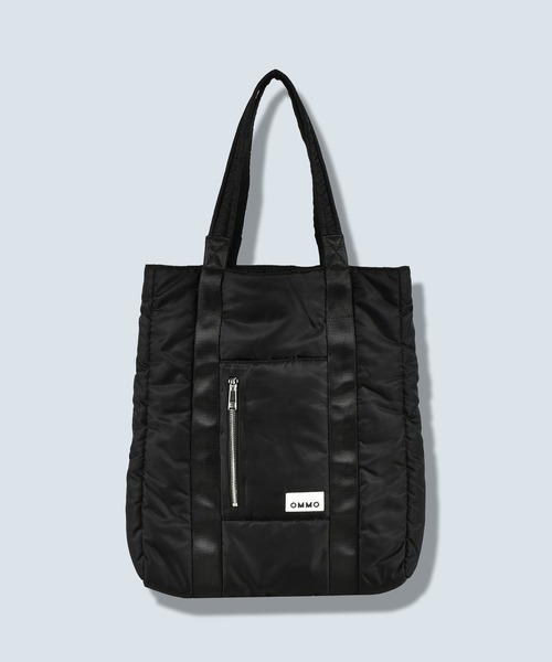 OMMO（オーエムエムオー）の「PADDED NYLON TOTE BAG（トートバッグ・レディース・ブラックミックス/ブラック/カーキ・F）」の11枚目の写真
