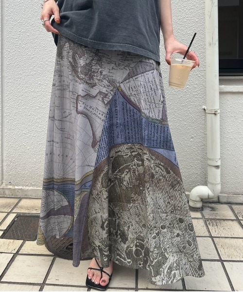 CARTOGRAPHIC PATTERN CUT SKIRT（スカート）｜Ameri（アメリ