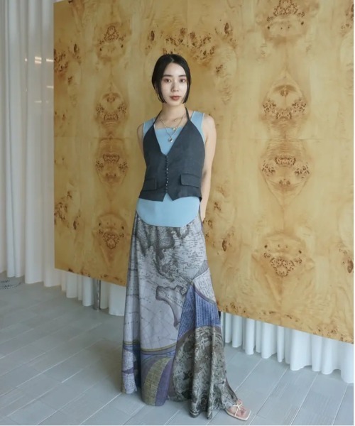 スカート CARTOGRAPHIC PATTERN CUT SKIRT CARTOGRAPHIC PATTERN CUT SKIRT