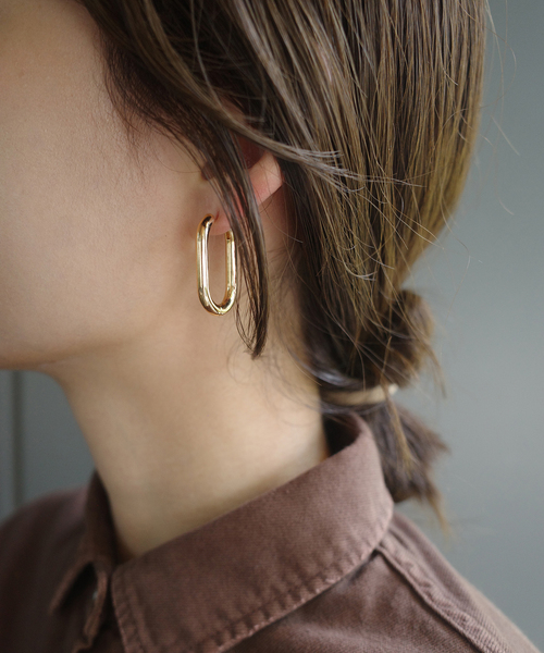 SLOBE IENA（スローブイエナ）の「Theia Jewelry/テイア ジュエリー スクエアフープピアス 71012E0020（ピアス（両耳用）・レディース・ゴールド・FREE）」の2枚目の写真