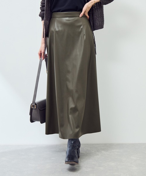 ROPE' PICNIC(ロペピクニック)の「シンセティックレザーフレアロングスカート(スカート・レディース・ダークブラウン/カーキ/ベージュ・S/M)」の18枚目の写真