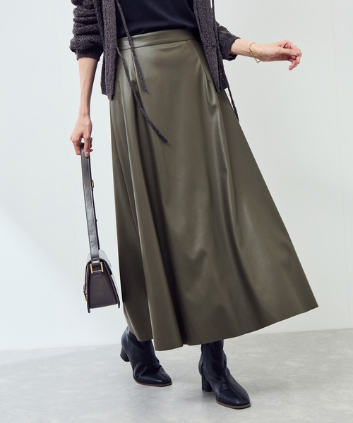 ROPE' PICNIC(ロペピクニック)の「シンセティックレザーフレアロングスカート(スカート・レディース・ダークブラウン/カーキ/ベージュ・S/M)」の10枚目の写真