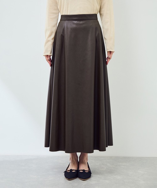 ROPE' PICNIC(ロペピクニック)の「シンセティックレザーフレアロングスカート(スカート・レディース・ダークブラウン/カーキ/ベージュ・S/M)」の11枚目の写真