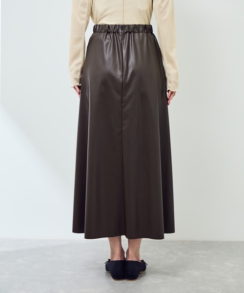 ROPE' PICNIC(ロペピクニック)の「シンセティックレザーフレアロングスカート(スカート・レディース・ダークブラウン/カーキ/ベージュ・S/M)」の13枚目の写真