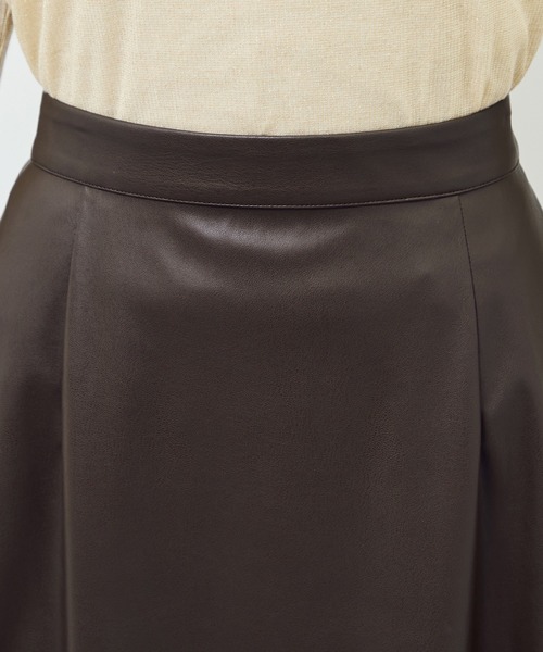 ROPE' PICNIC(ロペピクニック)の「シンセティックレザーフレアロングスカート(スカート・レディース・ダークブラウン/カーキ/ベージュ・S/M)」の14枚目の写真