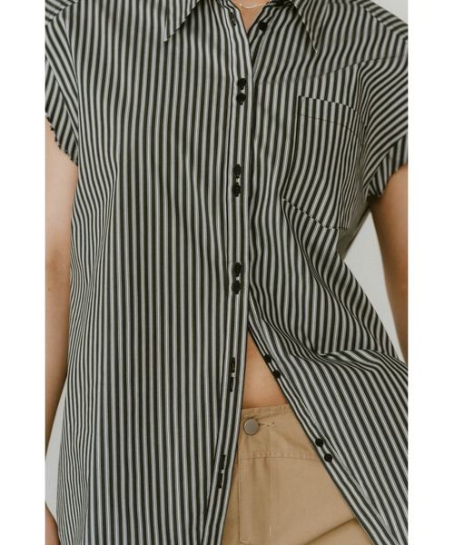Knuth Marf（クヌースマーフ）の「stripe label nosleeve shirt（シャツ/ブラウス・レディース・モスグリーン/ピンク/ブラック/グレイッシュベージュ・FREE）」の10枚目の写真