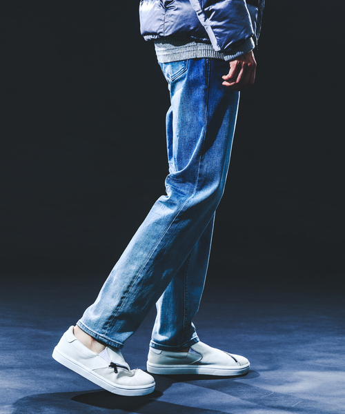 5351 POUR LES HOMMES（ゴーサンゴーイチプールオム）の「【25A/W】グラデーション テーパード デニム（デニムパンツ・メンズ・ブラック/インディゴブルー・50/48/46/44）」の5枚目の写真