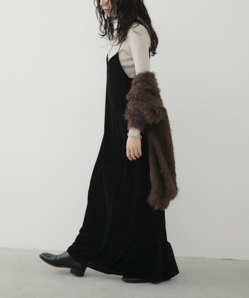 Vネックベロアロングキャミワンピース（ワンピース）｜Aunt Marie's