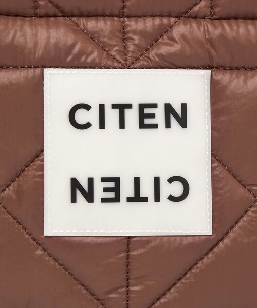 CITEN(シテン)の「<CITEN>CITENパデッドトートS(トートバッグ・レディース・ダークブラウン/ライトグレー/その他3/ロイヤルブルー/ベージュ/ダークグレー/シルバー/その他4/ブラック/レッド/ケリーグリーン/ターコイズブルー系/その他6/オレンジ/クリーム・FREE)」の16枚目の写真