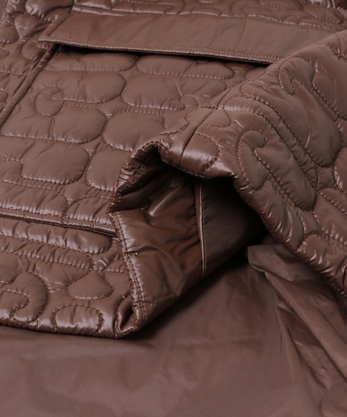 GANNI（ガニー）の「GANNI　Shiny Quilt Midi Jacket（ダウンジャケット/コート・レディース・ブラウン・S/M）」の7枚目の写真