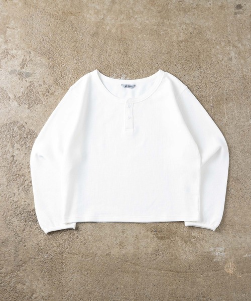 ADAMASTE（アダマスト）の「waffle henry neck t-shirt - ワッフルヘンリーネックT【短丈】（Tシャツ/カットソー・メンズ・ホワイト/ブラック・MEDIUM/LARGE）」の12枚目の写真