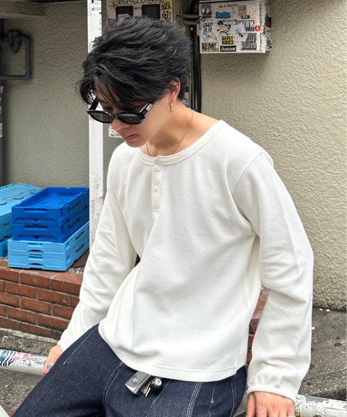ADAMASTE（アダマスト）の「waffle henry neck t-shirt - ワッフルヘンリーネックT【短丈】（Tシャツ/カットソー・メンズ・ホワイト/ブラック・MEDIUM/LARGE）」の22枚目の写真