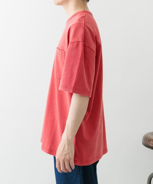ITEMS URBANRESEARCH（アイテムズ アーバンリサーチ）の「フェード加工クルーネック天竺ポケットTシャツ（Tシャツ/カットソー・メンズ・ブラウン/グリーン/レッド/ブラック・LARGE/MEDIUM）」の11枚目の写真