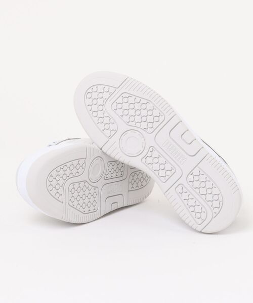 PUMA(プーマ)の「《PUMA》リバウンド フェム ロウ(スニーカー・レディース・ホワイト/ホワイト系その他2/ホワイト系その他・25.0cm/23.0cm/24.5cm/22.5cm/23.5cm/24.0cm)」の5枚目の写真