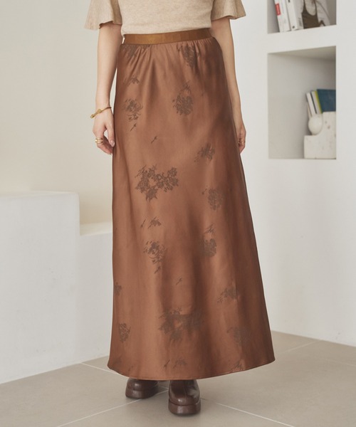 LAULEN（ローレン）の「satin flower pattern long skirt /サテンフラワープリントロングスカート（スカート・レディース・ブラウン/ブラック・M/S）」の15枚目の写真