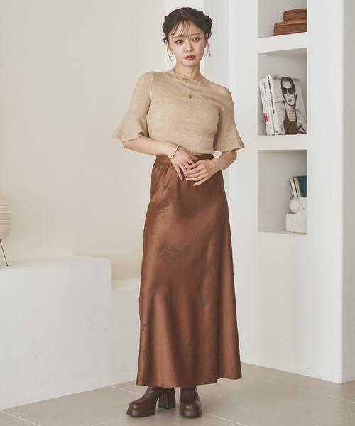 LAULEN（ローレン）の「satin flower pattern long skirt /サテンフラワープリントロングスカート（スカート・レディース・ブラウン/ブラック・M/S）」の21枚目の写真