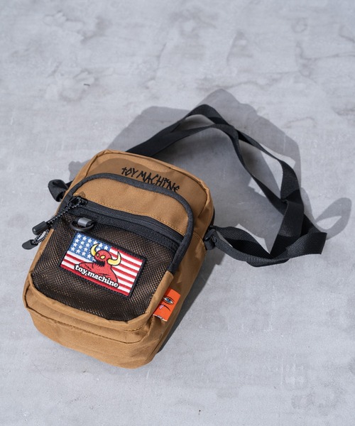 JUGLANS(ユグランス)の「【TOYMACHINE】QUICK SHOULDER BAG(ショルダーバッグ・メンズ・ライトブラウン/ブラック系その他・FREE)」の4枚目の写真