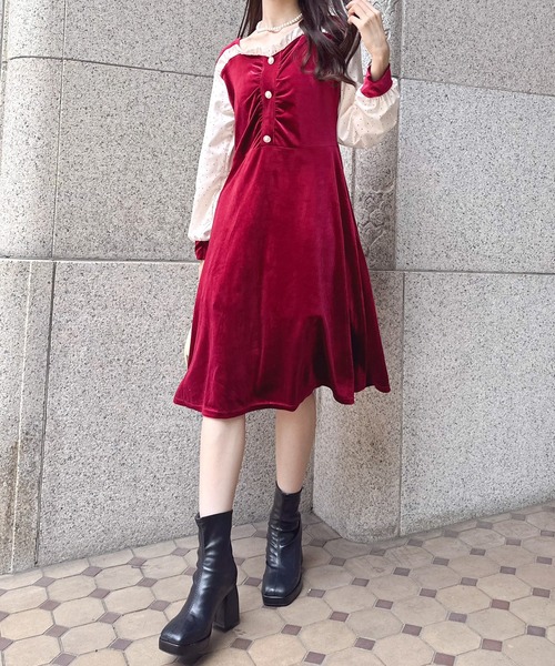 Mejoul(メジュール)の「ベロア切り替え シフォンスリーブ フレアロングワンピース(ワンピース・レディース・ブラック/レッド・F)」の10枚目の写真