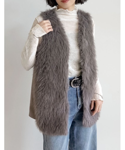 Re:EDIT（リエディ）の「フェイクファーベスト（ダウンベスト・レディース・モカ/アイボリー・MEDIUM/LARGE）」の10枚目の写真