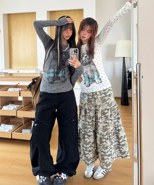 AsRiRe(アスリレイ)の「新色追加/ドットプリントドッグロングスリーブTシャツ(Tシャツ/カットソー・レディース・ダークグレー/ホワイト/ブラック・M)」の6枚目の写真