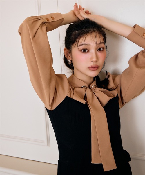 AND COUTURE(アンドクチュール)の「ボウタイ×ニットドッキングワンピース(ワンピース・レディース・ブラック/ダークブラウン・FREE)」の16枚目の写真