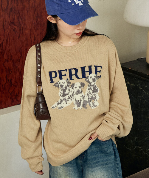 PUBLUX(パブリュクス)の「PUBLUX/パブリュクス ダルメシアン ドッグデザイン ジャガード ニット 限定展開(ニット/セーター・レディース・ナチュラル/ブラック/ネイビー/グリーン・MEDIUM/LARGE/SMALL)」の2枚目の写真