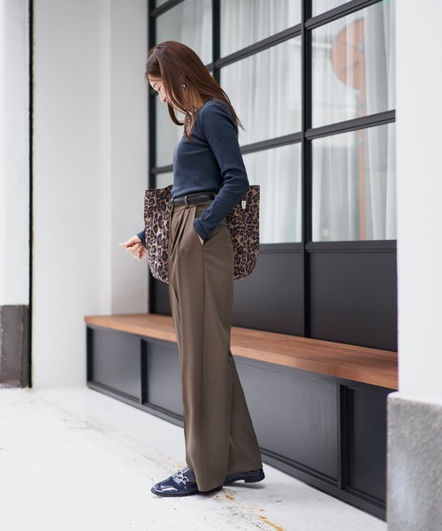 STYLE DELI（スタイルデリ）の「中太リブBASIC長袖カットソートップス（Tシャツ/カットソー・レディース・ホワイト/ブラック/ライトグレー/ネイビー・MEDIUM）」の15枚目の写真