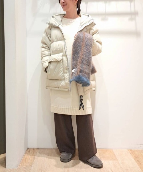 human woman(ヒューマンウーマン)の「◆【3サイズ展開/ウォーム素材】裏起毛セミワイドパンツ(その他パンツ・レディース・グレー/クリアブラウン・LARGE/MEDIUM/SMALL)」の3枚目の写真