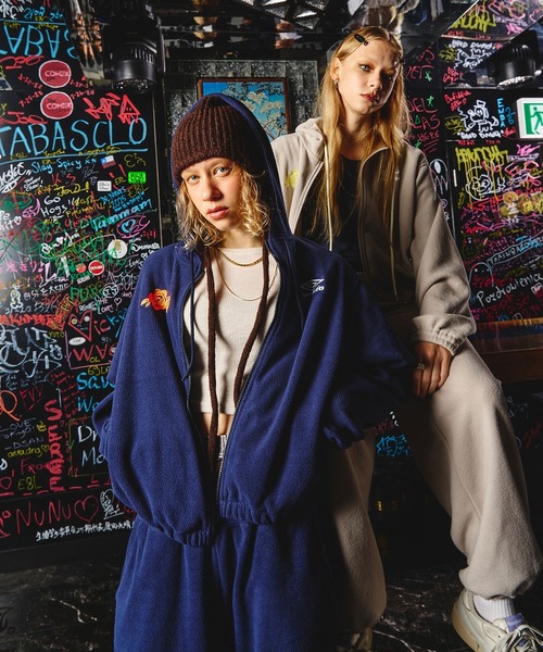 UMBRO(アンブロ)の「(UMBRO × ROSE BUD)ZIP-UP FLEECE HOODIE(パーカー・レディース・ベージュ/ネイビー・ONE SIZE)」の20枚目の写真
