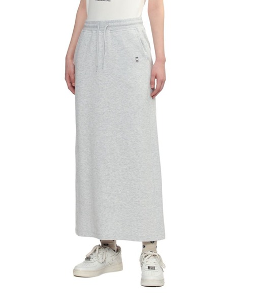A BATHING APE(アベイシングエイプ)の「BABY DOPPY BADGE SWEAT MAXI SKIRT(スカート・レディース・グレー/ネイビー・SMALL/X-SMALL)」の5枚目の写真