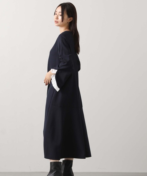 Gready Brilliant(グレディブリリアン)の「クロス袖フレアワンピ(ワンピース・レディース・ネイビー/ブラック・38)」の9枚目の写真